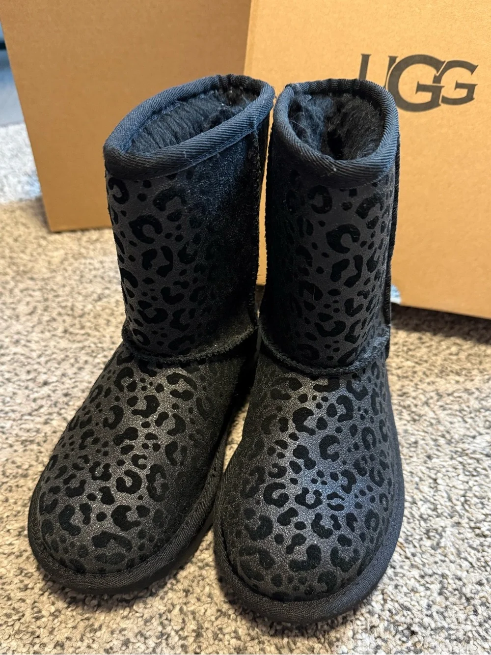UGG worn couple